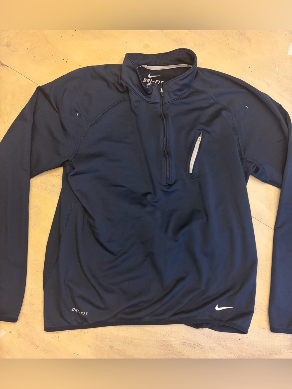 Nike Dri-FIT Mens Black 1/4 Zip Long Sleeve Running Pullover, Thumb Holes, Sz M